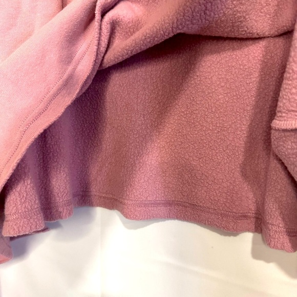 American Eagle Oversized Blush Pink Turtleneck Sweatshirt, Size 1X - Picture 4 of 5